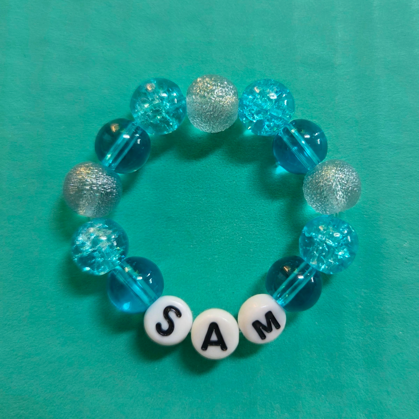 Armband mit Glasperlen