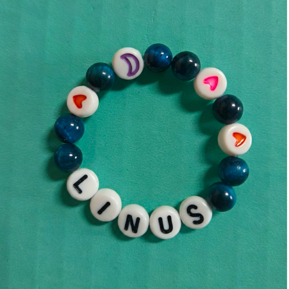 Armband mit Natursteinperlen