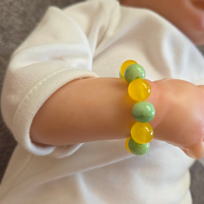 Armband mit Glas- und Natursteinperlen gemischt