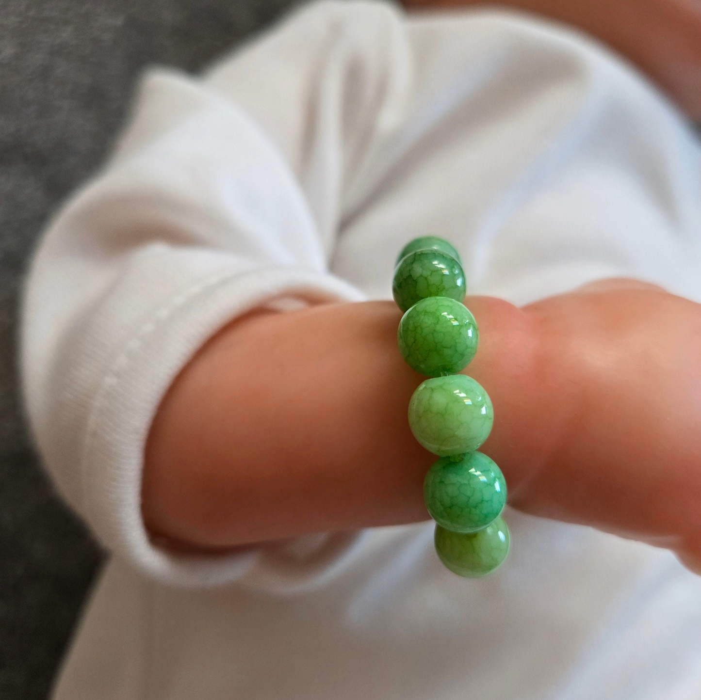 Armband mit Natursteinperlen