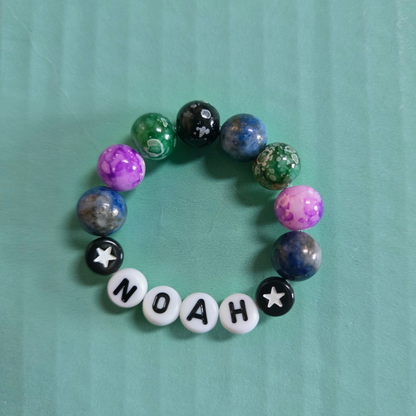 Armband mit Natursteinperlen