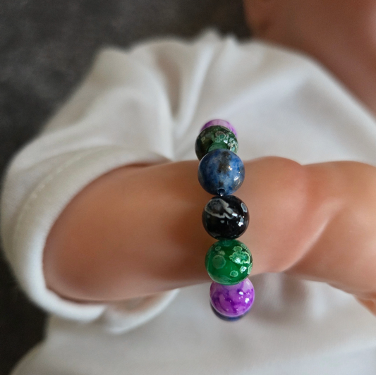 Armband mit Natursteinperlen