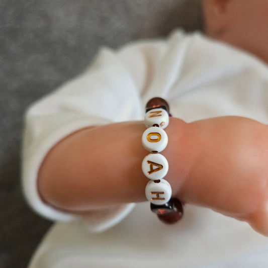 Armband mit Glas- und Natursteinperlen gemischt