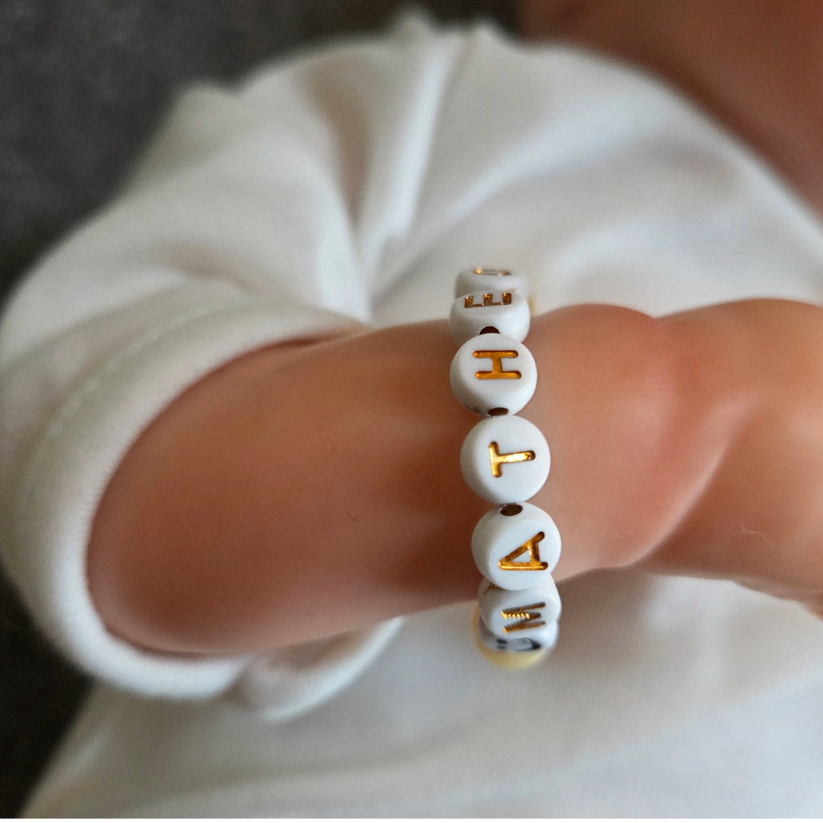Armband mit Glasperlen