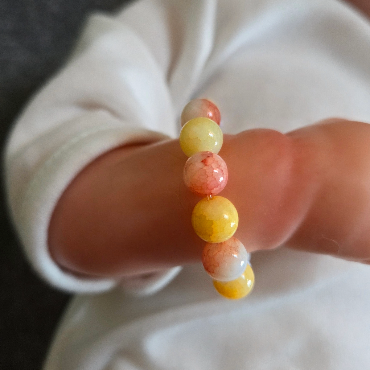 Armband mit Glasperlen