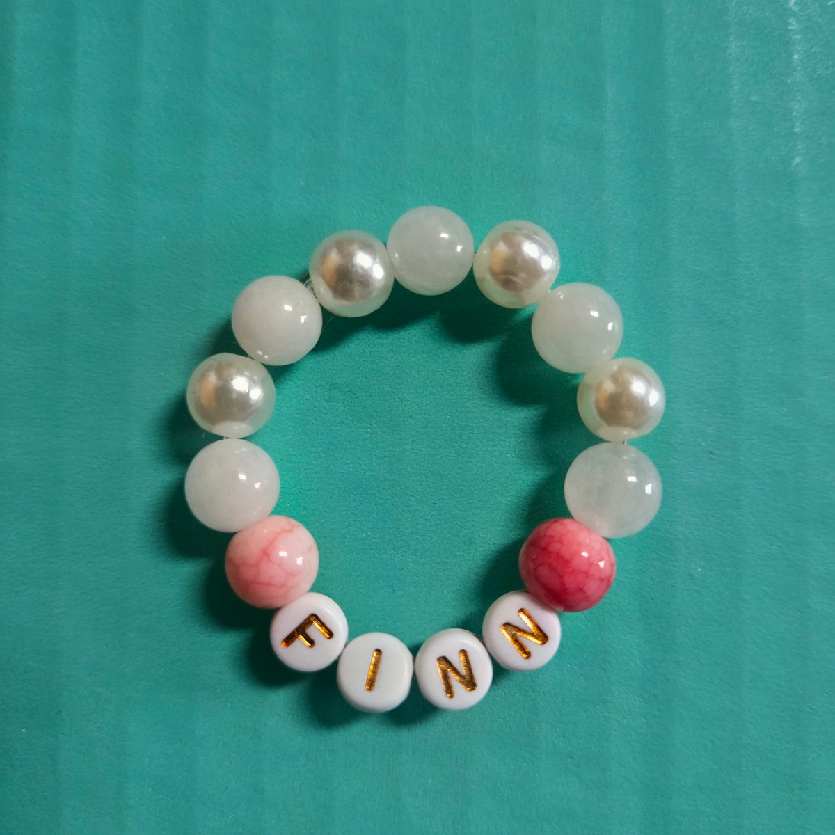 Armband mit Glas- und Kunstperlen gemischt