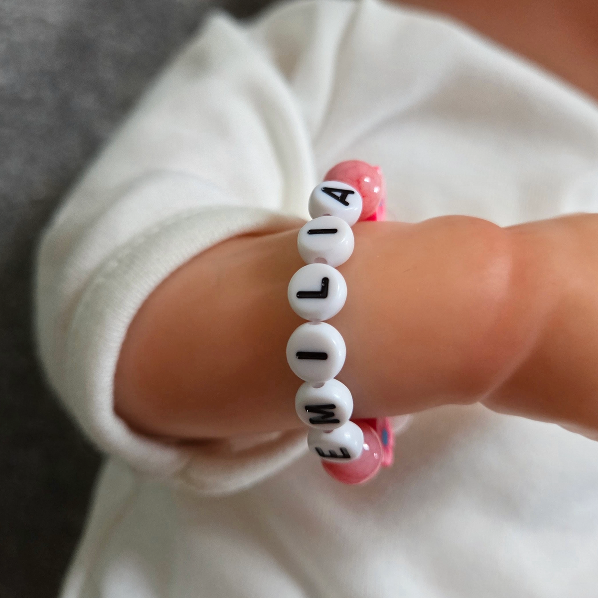 Armband mit Glasperlen
